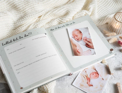 LACHENTUTGUT Babybuch - "Mein erstes Jahr"
