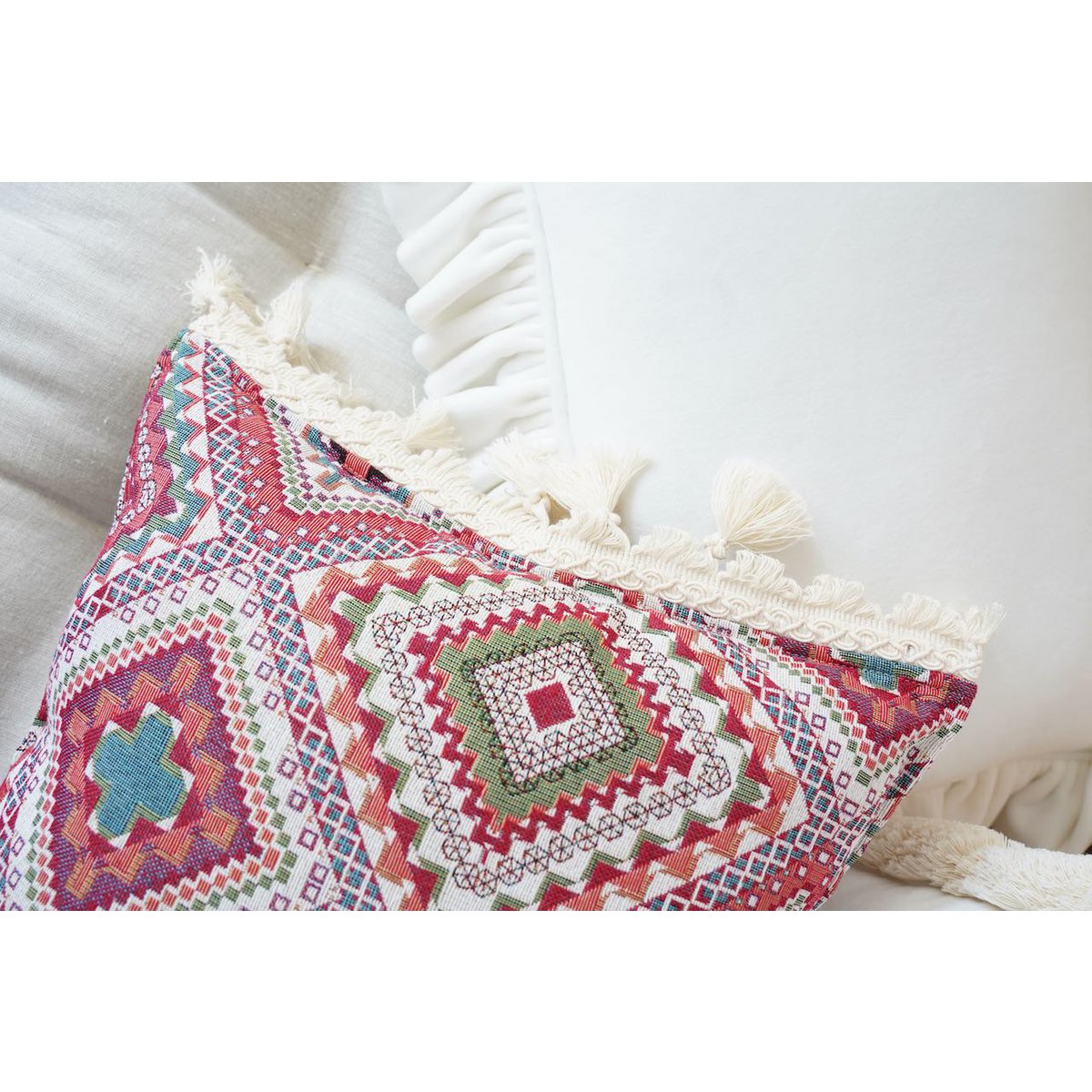 MOI MILI Dekokissen „Boho-Stil“ mit Fransen | Rosa
